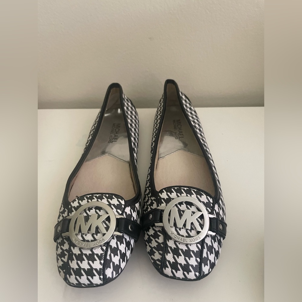 Michael Kors Houndstooth leather Flats